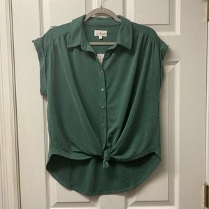NWT Lou and Grey Sandwashed Tie Front Shirt in Green size Small
